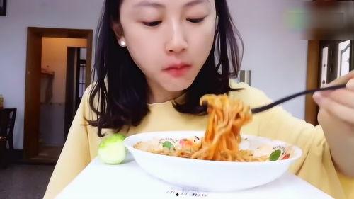 不作死吃瓜视频,揭秘“不作死吃瓜”背后的娱乐真相