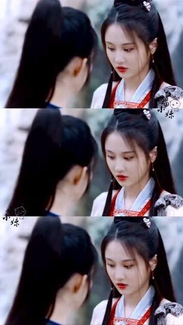 夫妻吃瓜同步,共享生活点滴