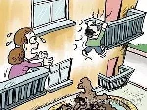 跳楼碰上吃瓜老板,上演生死瞬间