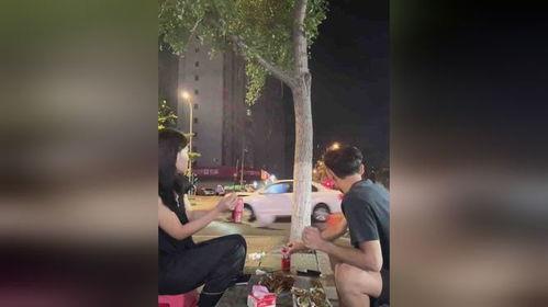 吃瓜队员回复情侣,情侣甜蜜互动背后的秘密