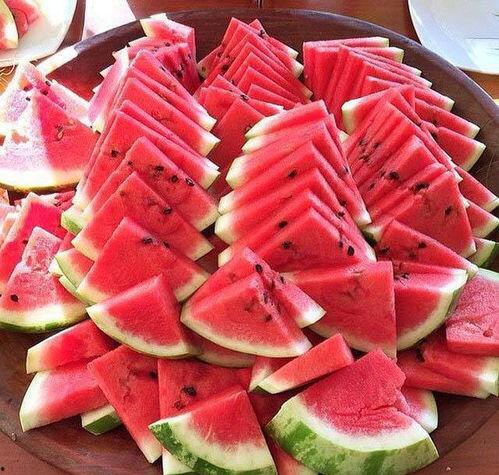 一颗心吃瓜,揭秘娱乐圈的甜蜜与苦涩