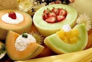 吃哈密瓜能喝水,吃瓜喝水，润泽一夏