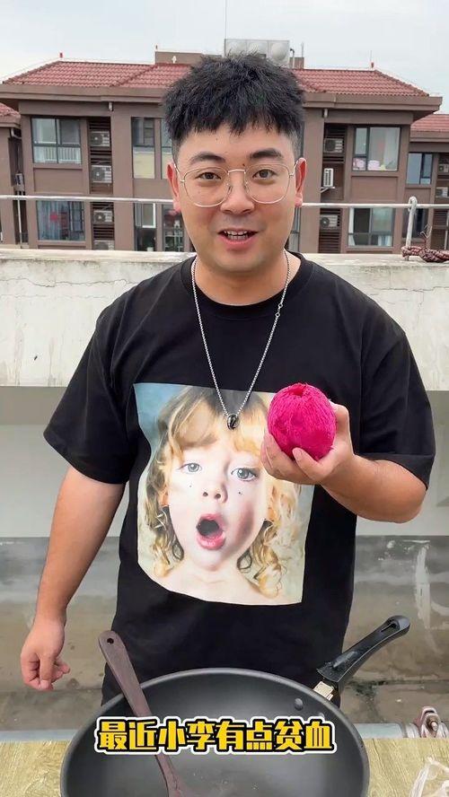 小李没睡醒吃瓜,意外吃瓜成焦点