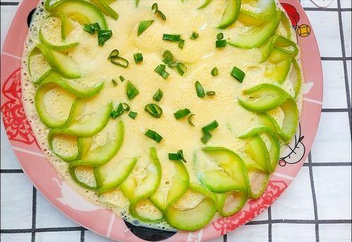 宝宝吃角瓜鸡蛋,宝宝辅食——角瓜鸡蛋新搭配